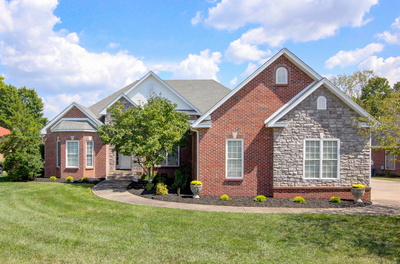 2564 Hedgerow Ln