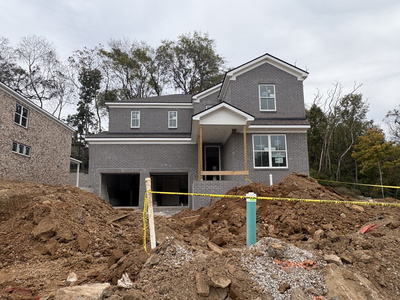 476 Brownstone Street