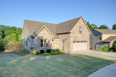 1000 Orchard Hills Dr