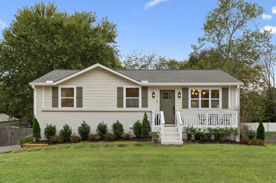 215 Ash Dr