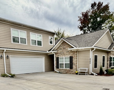 2542 Stonecenter Ln