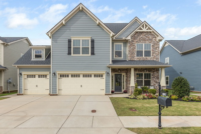 1003 Licinius Ln