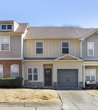 1124 Woodbury Falls Ct