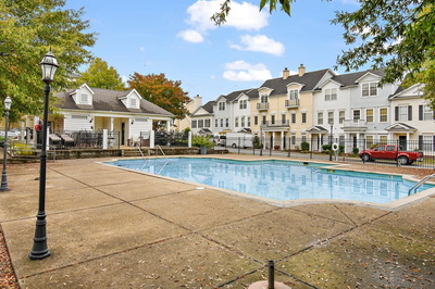 4316 Summercrest Blvd