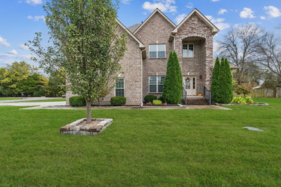 4424 Thoroughbred Ln