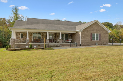 1421 Oakmont Cir