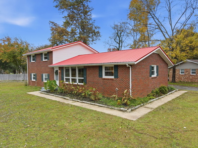 110 Southwood Ln
