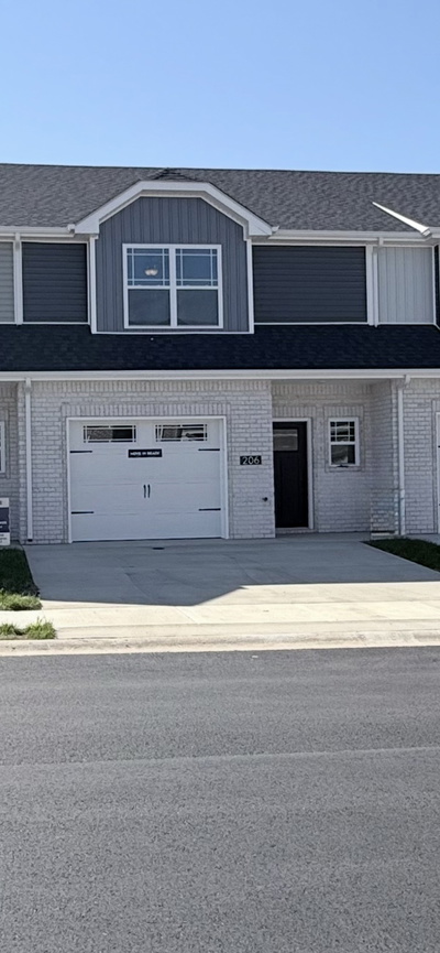 206 W Fallow Ct