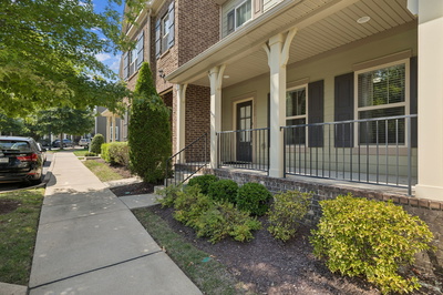 526 Vintage Green Ln