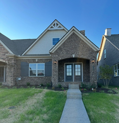 210 Cloverbrook Way, SE