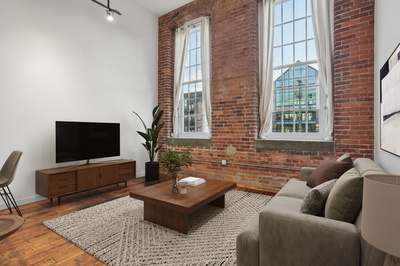 1350 Rosa L Parks Blvd