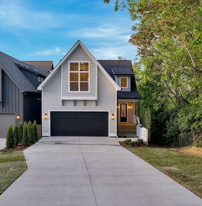 546 Whispering Hills Dr