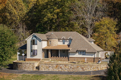 3300 Roberts Matthews Hwy