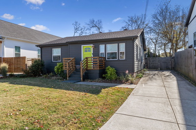 Exterior view of 142 Piedmont Ave in Nashville, TN
