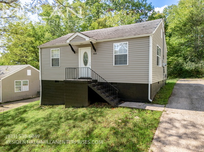 854 E Happy Hollow Dr