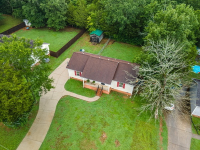 Exterior view of 1513 Rebecca Dr in Chapel Hill, TN
