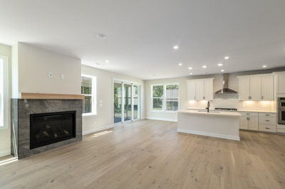 460 Tomlinson Pointe Dr