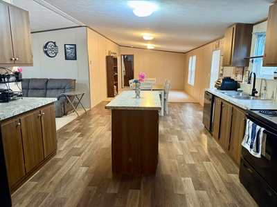 239 Henderson Rd