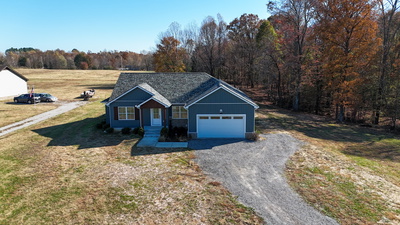 8205 Hoskins Hollow Rd