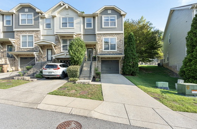 1062 Woodbury Falls Dr