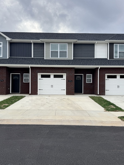 216 W Fallow Ct