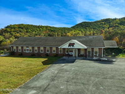 301 School St