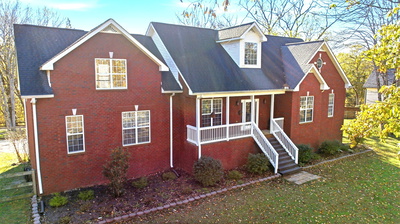 Exterior view of 663 Cummings Ln in Cottontown, TN