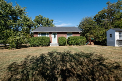 Exterior view of 2600 Ennis Rd in Nashville, TN