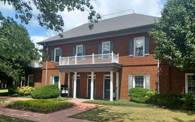 5046 Thoroughbred Ln