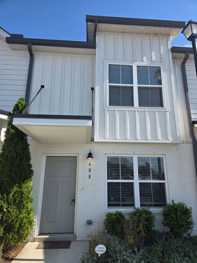 608 Hadley Village Blvd