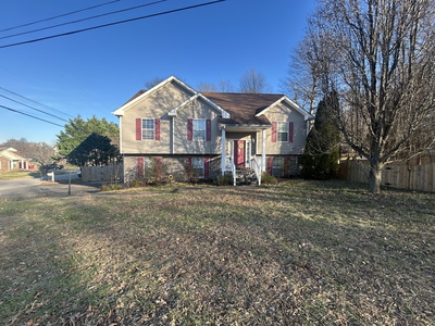 1512 Barrywood Cir, W