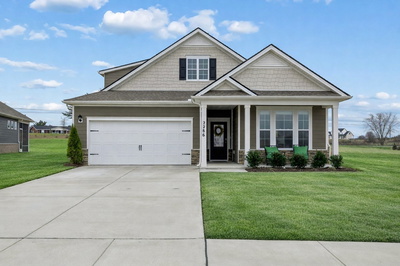 Exterior view of 2286 Quinn Dr in White House, TN