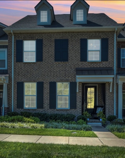 1727 Old Drakes Creek Rd