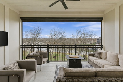 1024 Club View Drive