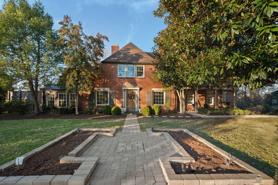 Exterior view of 1105 Winding Way in Nashville, TN