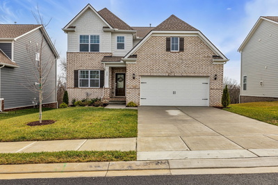 565 Lyness Dr
