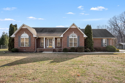 Exterior view of 482 OLD SEMINARY RD in Manchester, TN
