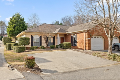 Exterior view of 1711 Willow Oak Lane in Dalton, GA