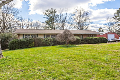 212 Pineview St