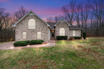 Exterior view of 5037 Summit Dr in Greenbrier, TN