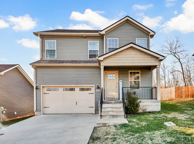 1124 Old Charlotte Trce