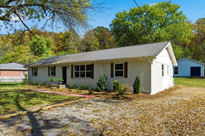 1116 Slaters Creek Rd