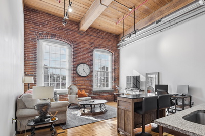 1350 Rosa L Parks Blvd