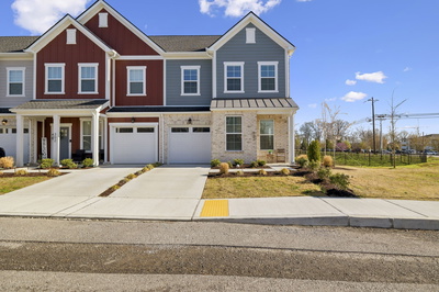 Exterior view of 300 Carver Connection in Lebanon, TN