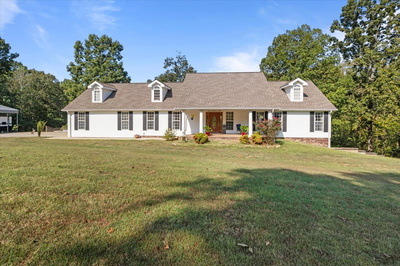 Exterior view of 116 Stewart Ln in Waverly, TN