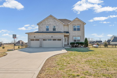 Exterior view of 2810 Jim Taylor Rd in Woodlawn, TN