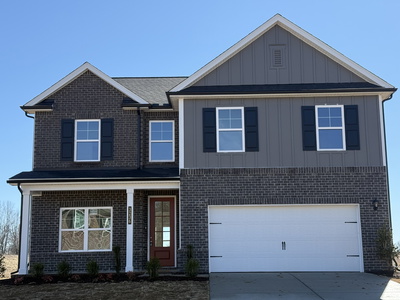 Exterior view of 3236 Ventura Ave in White House, TN