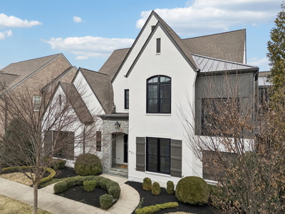 421 Glen West Dr