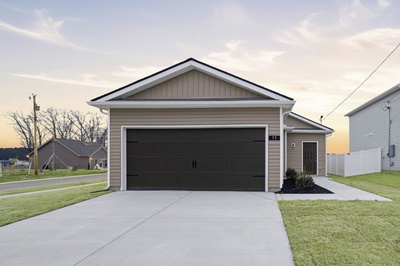 11 Stonehenge Lane, E