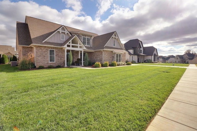 437 Sheas Way